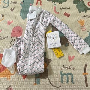 NWT! Burt’s bees baby 24M onesie